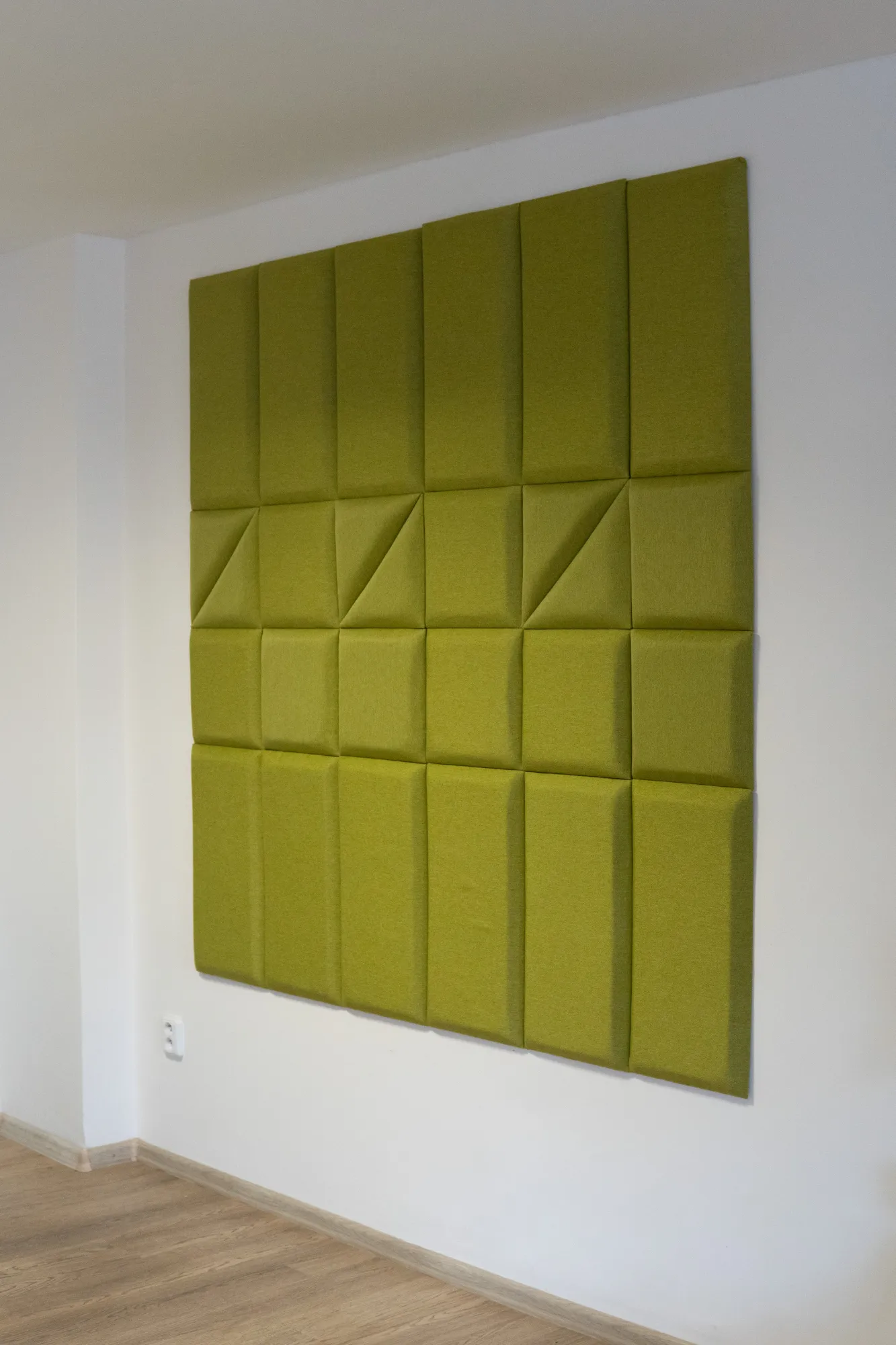 Čalouněný panel nástěnný  obdelník  60x30 cm zelená Luna 17