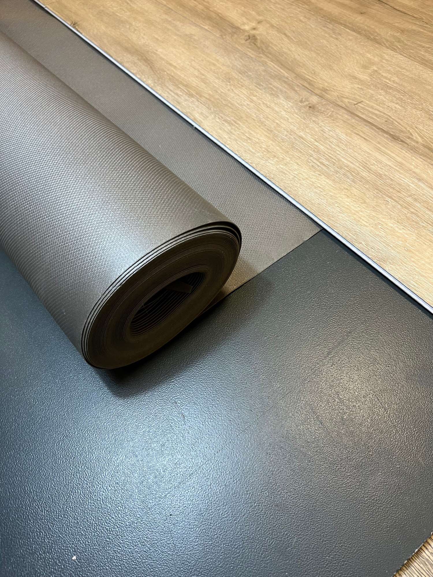 Podložka pod Vinyl IXPE 1mm bal. 24 m2 Profi floor